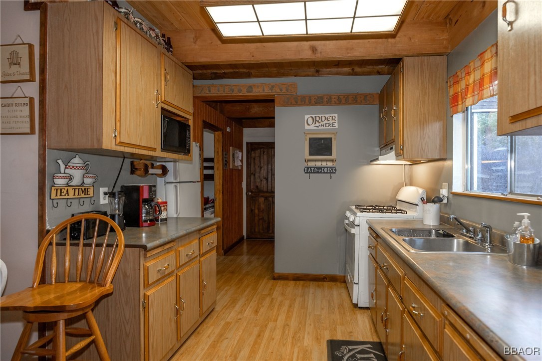 882 Pine Lane Property Photo 14