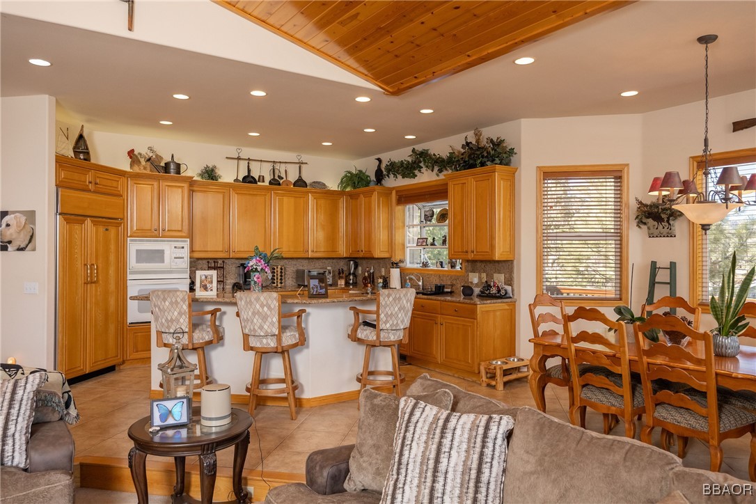 664 Cove Drive Property Photo 11