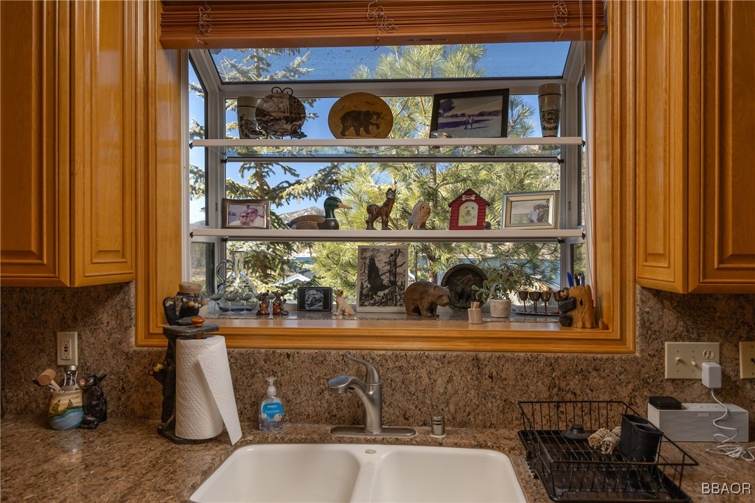 664 Cove Drive Property Photo 15