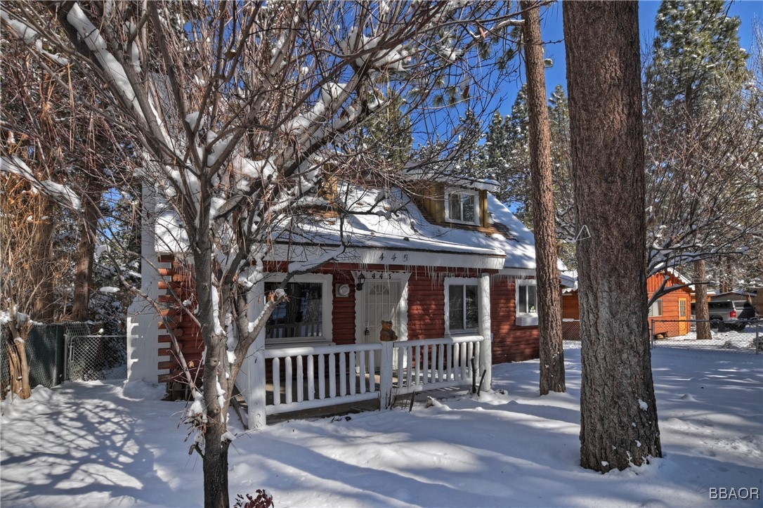 445 Barrett Way Property Photo 4