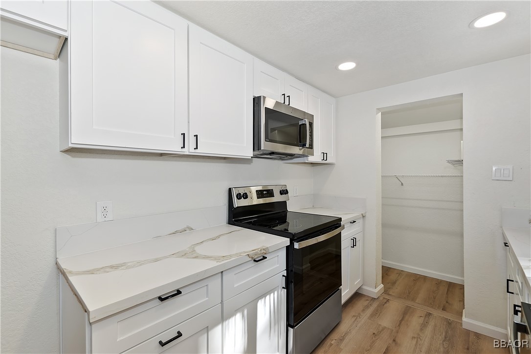 445 Barrett Way Property Photo 15