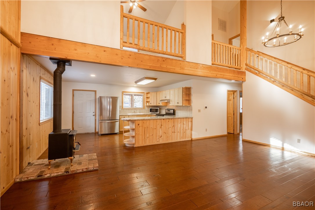 427 Ashwood Drive Property Photo 4