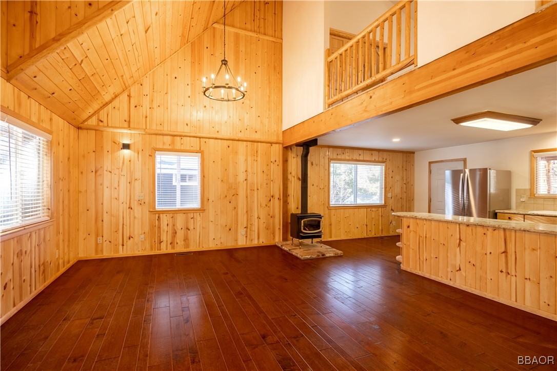 427 Ashwood Drive Property Photo 8