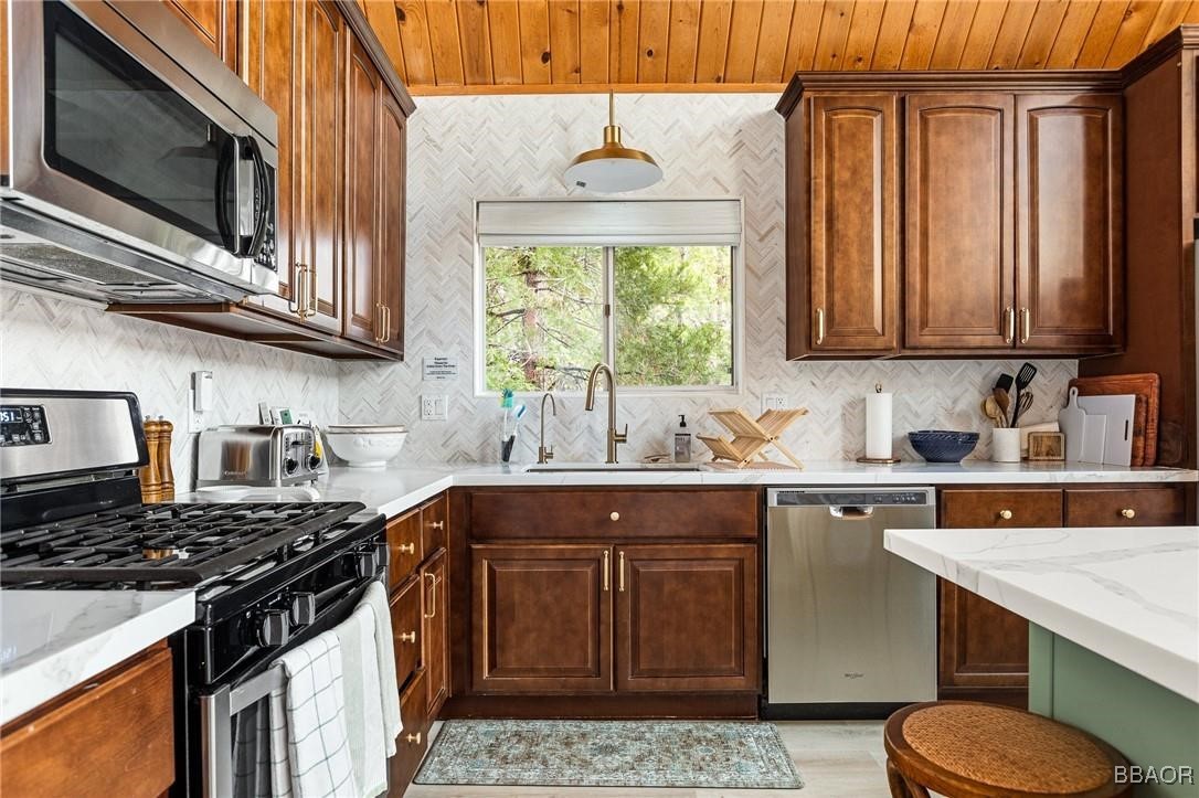 837 Grass Valley Road Property Photo 10