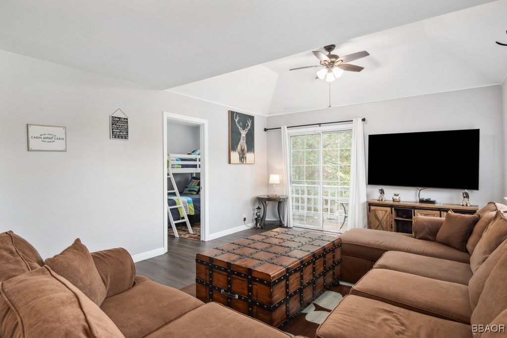 955 Teakwood Drive Property Photo 19