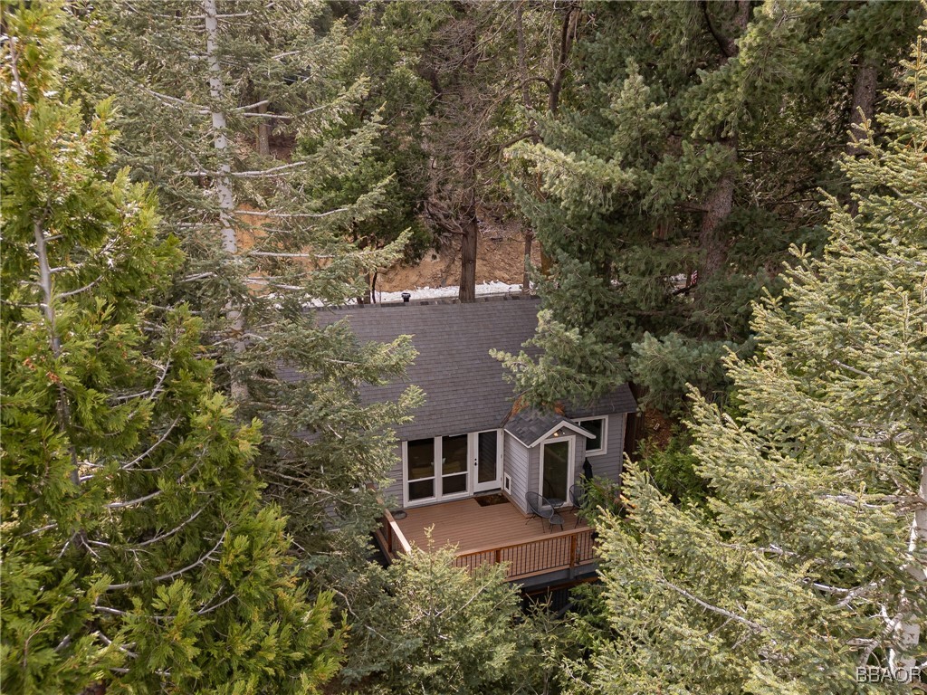 24052 Skyland Drive Property Photo 2