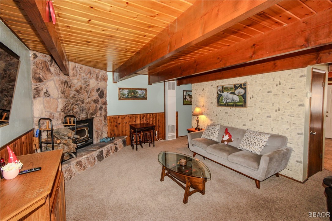 785 Wabash Lane Property Photo 8