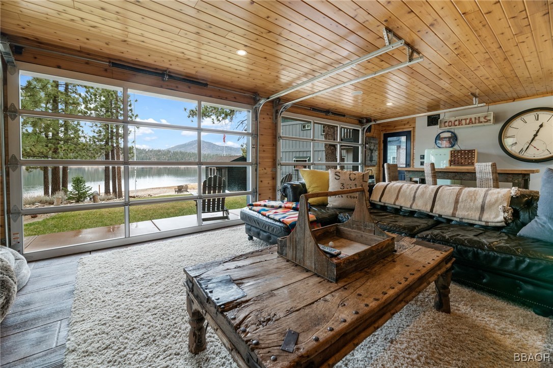 39124 Waterview Drive Property Photo 6