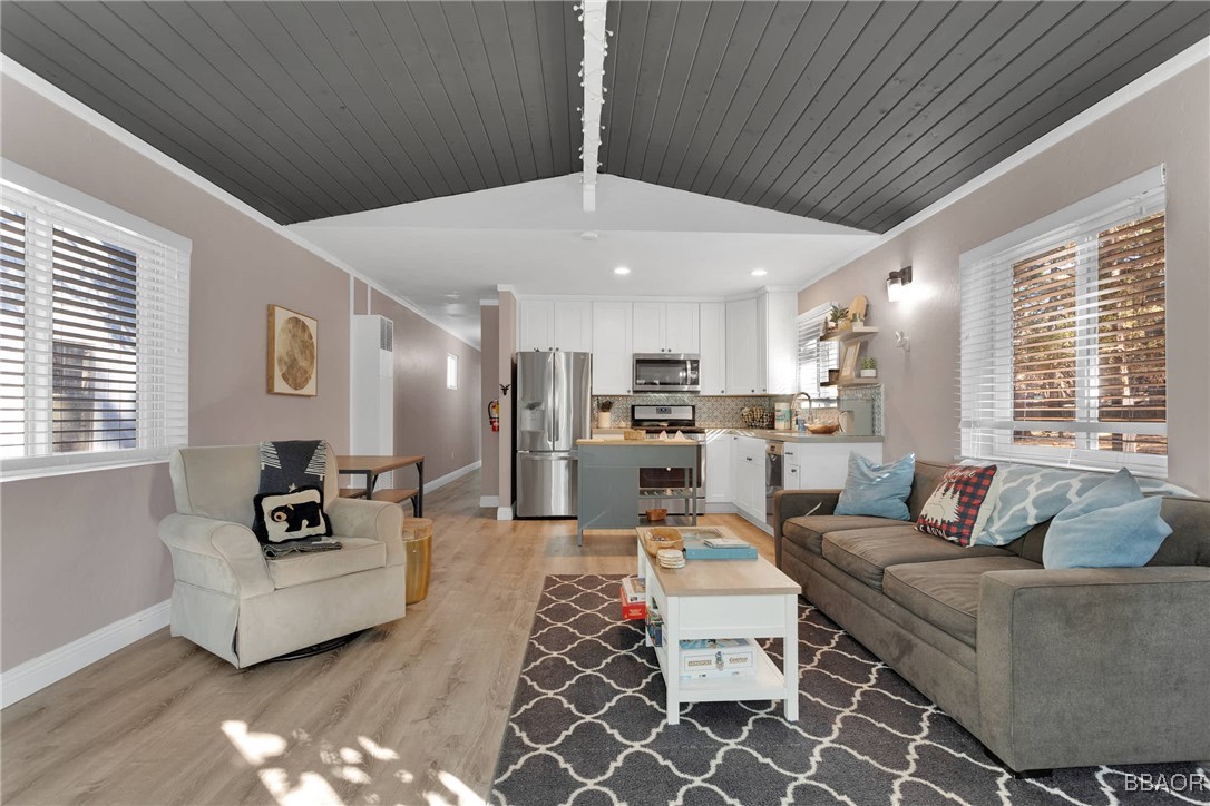 319 Santa Barbara Avenue Property Photo 4