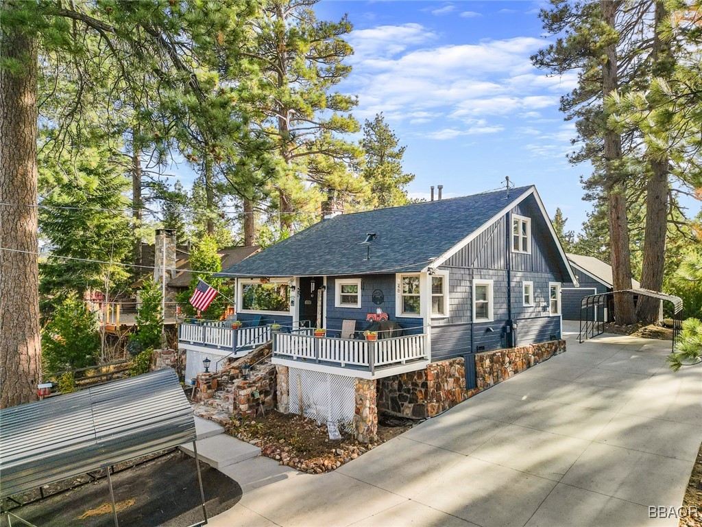 161 Round Drive Property Photo 3