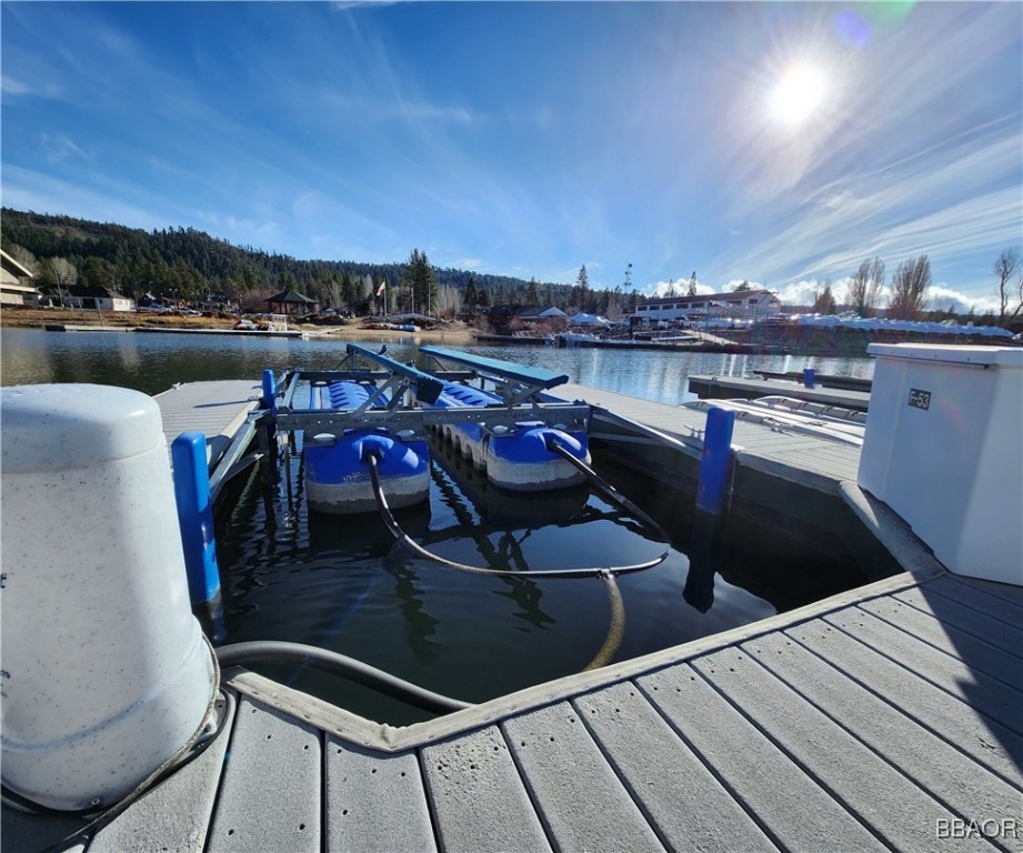 400 Pine Knot Boulevard F-53 Property Photo 3