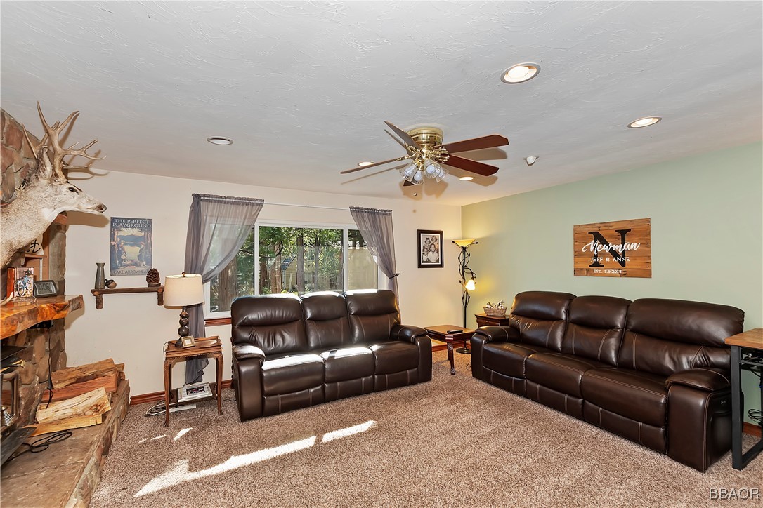 292 Heliotrope Drive Property Photo 5
