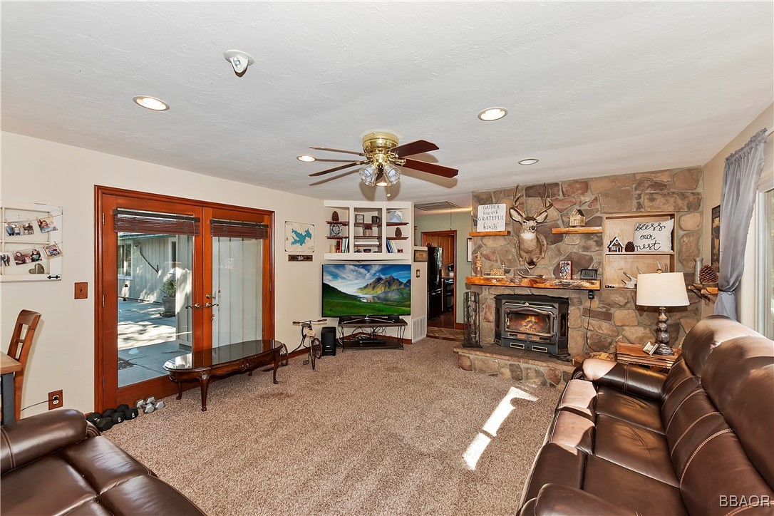 292 Heliotrope Drive Property Photo 6