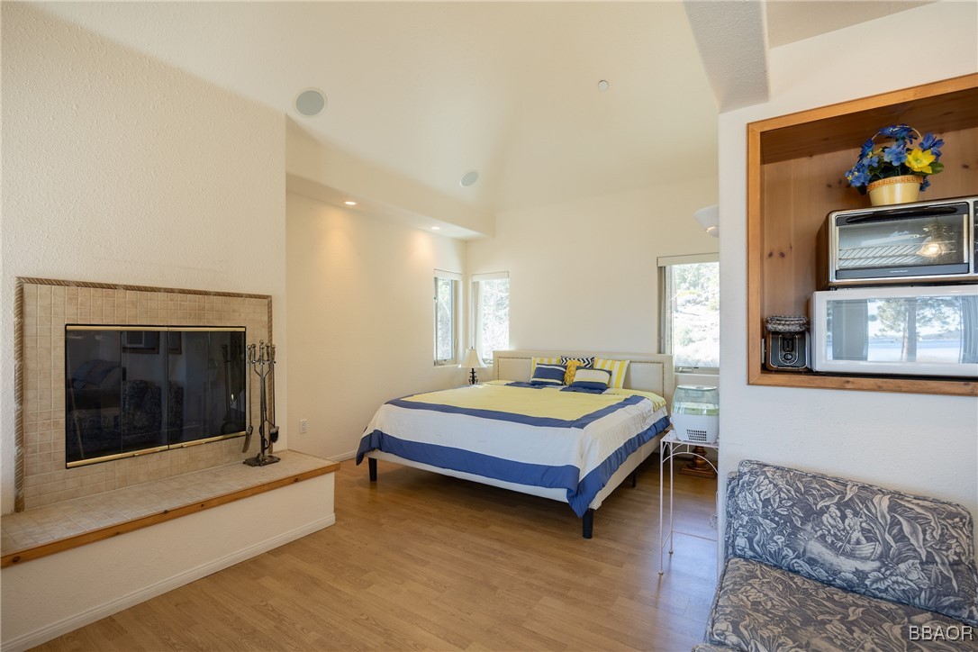 38512 North Shore Drive Property Photo 18