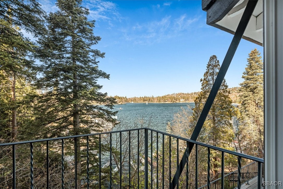 28906 Palisades Drive Property Photo 16