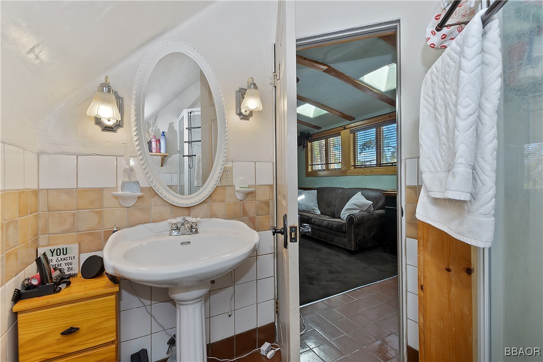38682 Talbot Property Photo 10