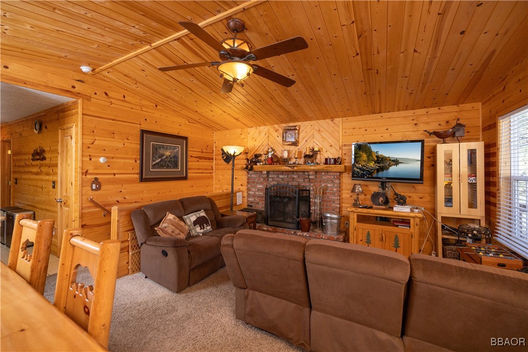 43129 Sunset Drive Property Photo 2