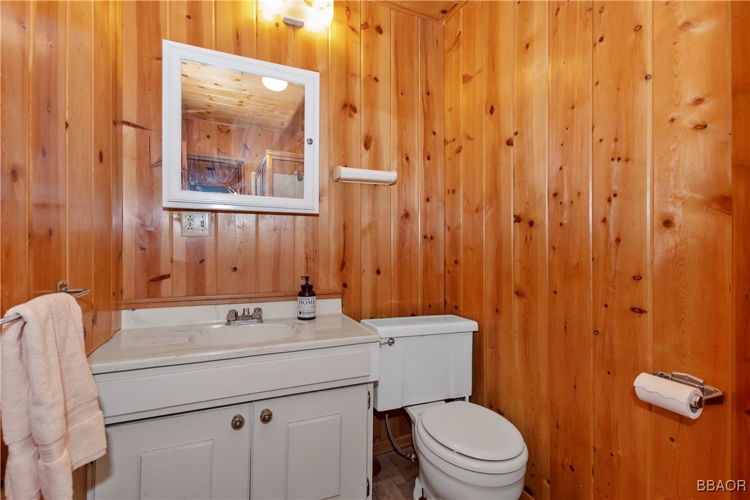 648 Crest Estates Drive Property Photo 15