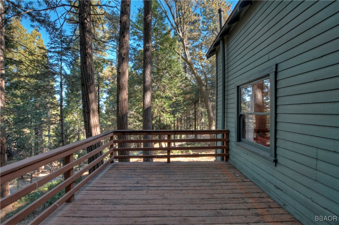 648 Crest Estates Drive Property Photo 16