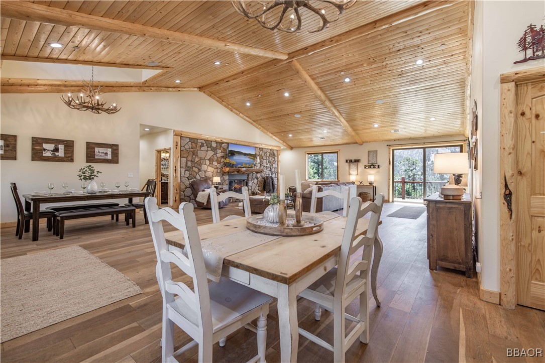 43625 Wolf Road Property Photo 10