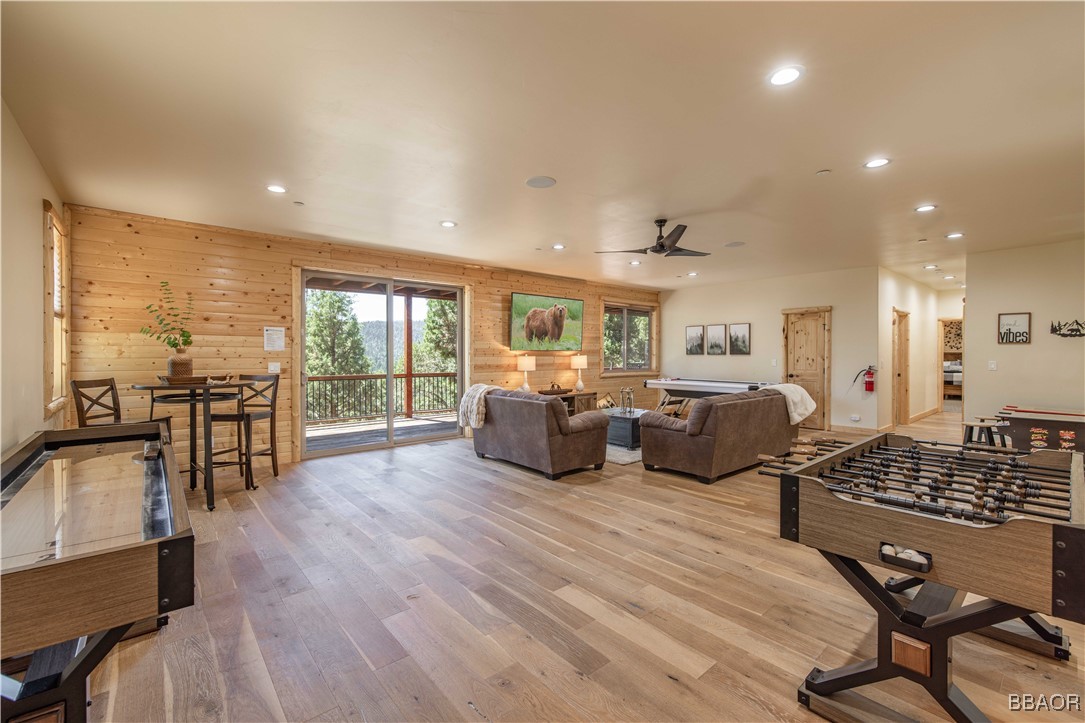 43625 Wolf Road Property Photo 25