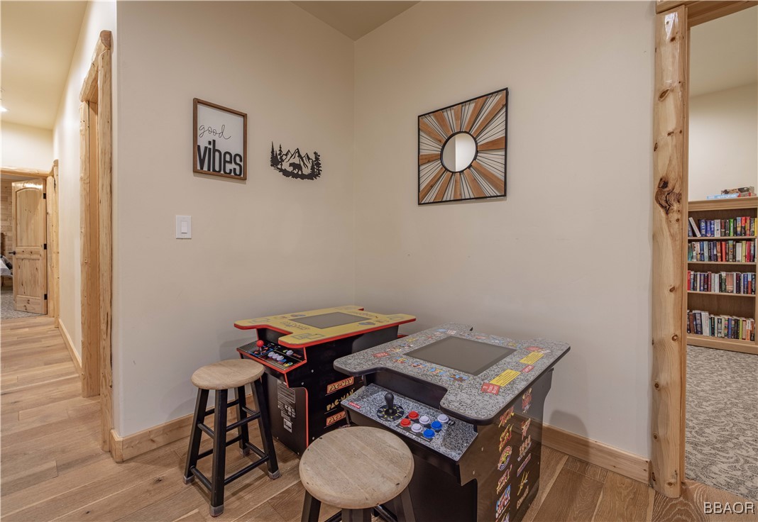 43625 Wolf Road Property Photo 29