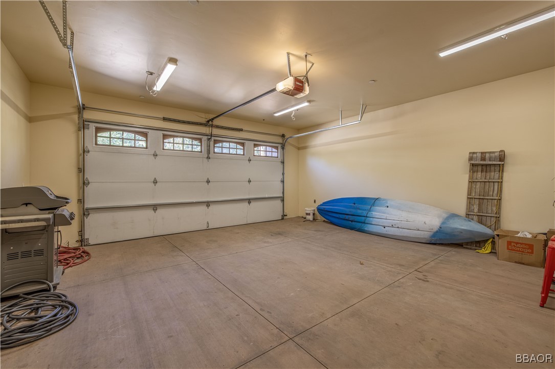 43625 Wolf Road Property Photo 46