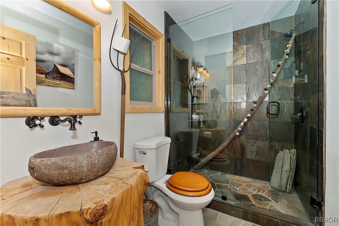 385 Iris Drive Property Photo 40