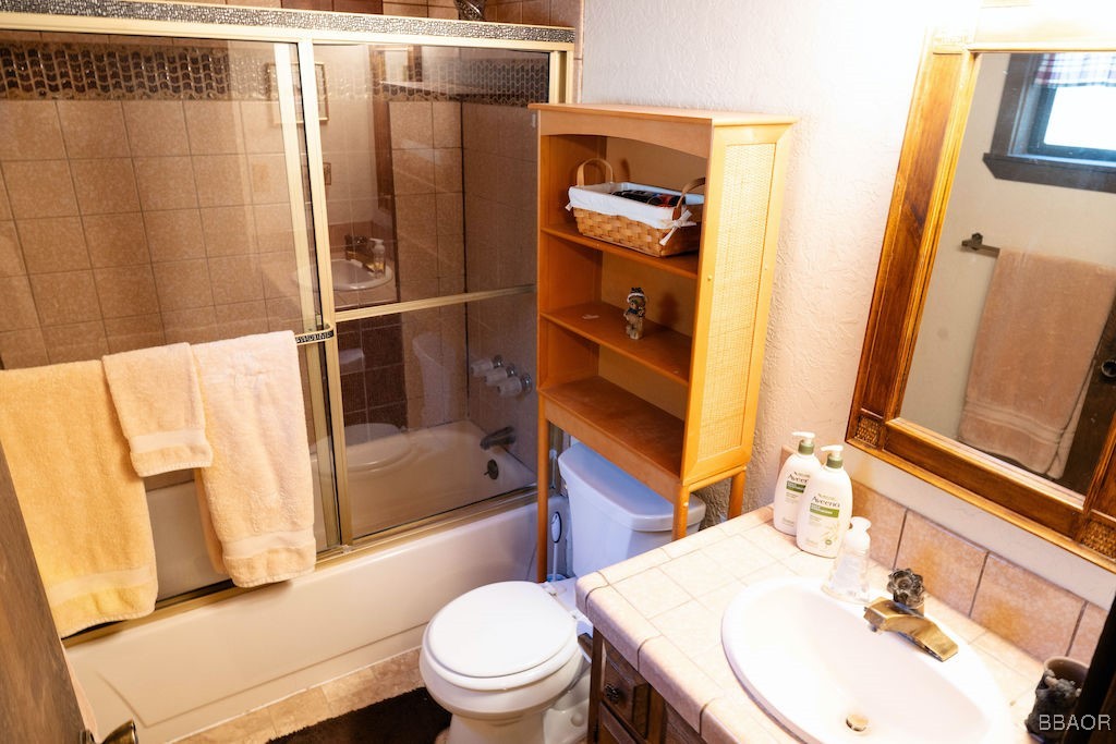 961 Villa Grove Avenue Property Photo 11