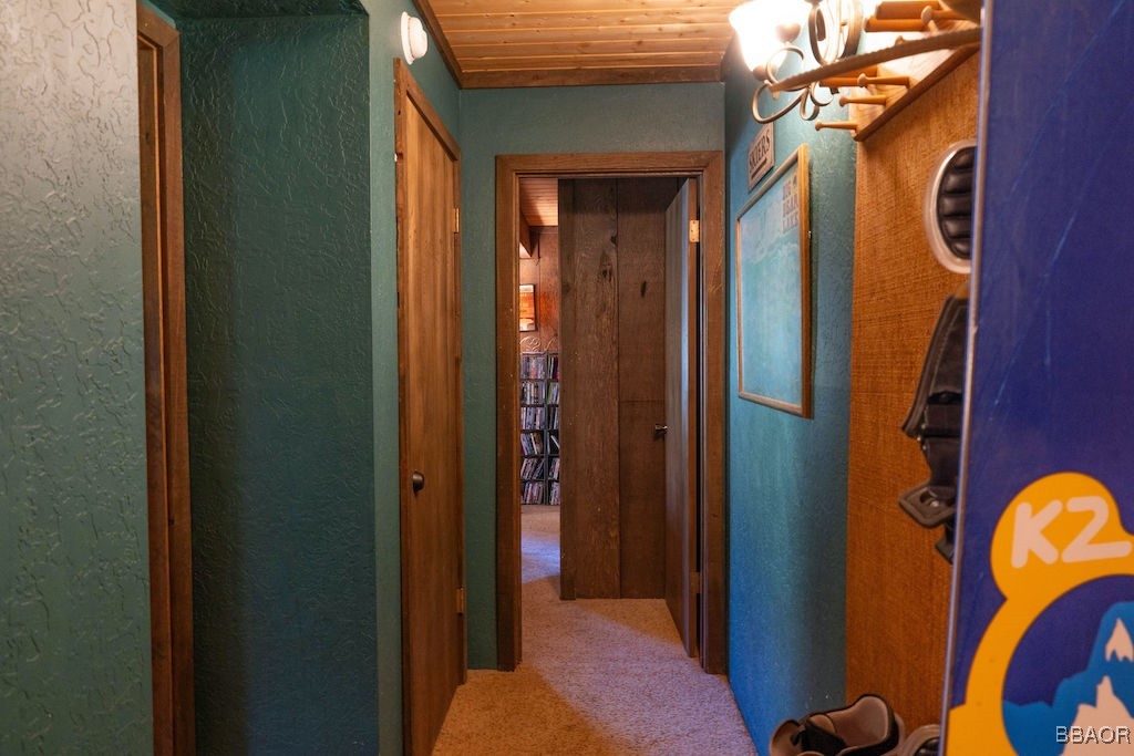 961 Villa Grove Avenue Property Photo 12
