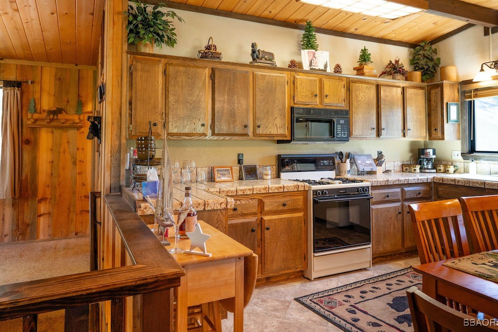 961 Villa Grove Avenue Property Photo 30