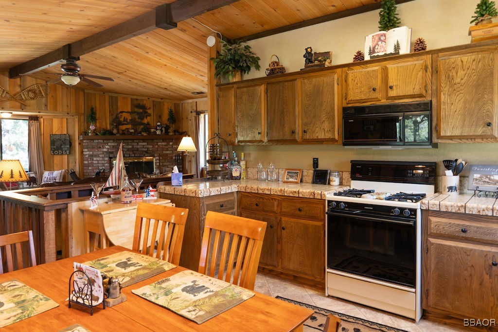961 Villa Grove Avenue Property Photo 33
