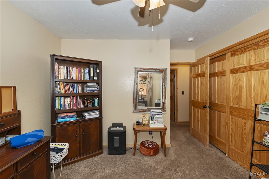 525 East Angeles Boulevard Property Photo 18
