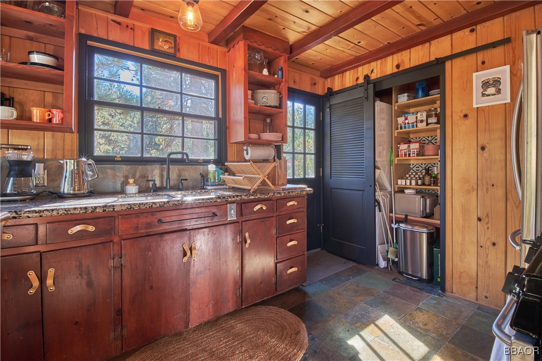 38598 Talbot Drive Property Photo 16