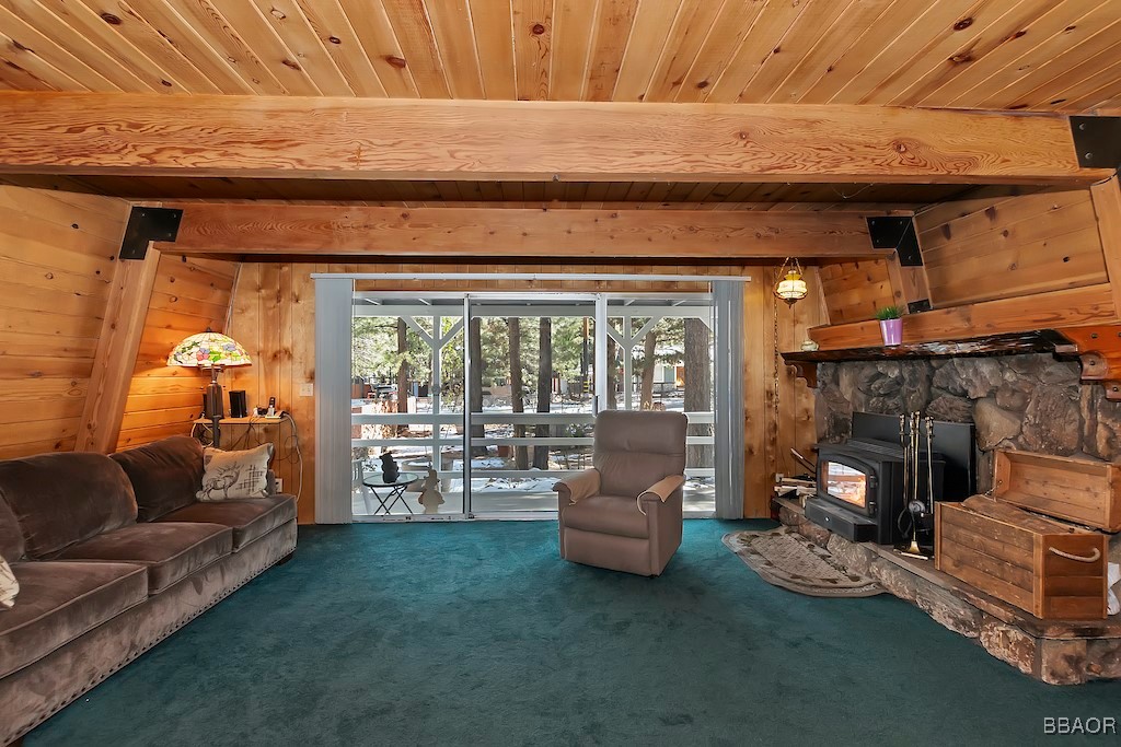 1109 Hemlock Lane Property Photo 6