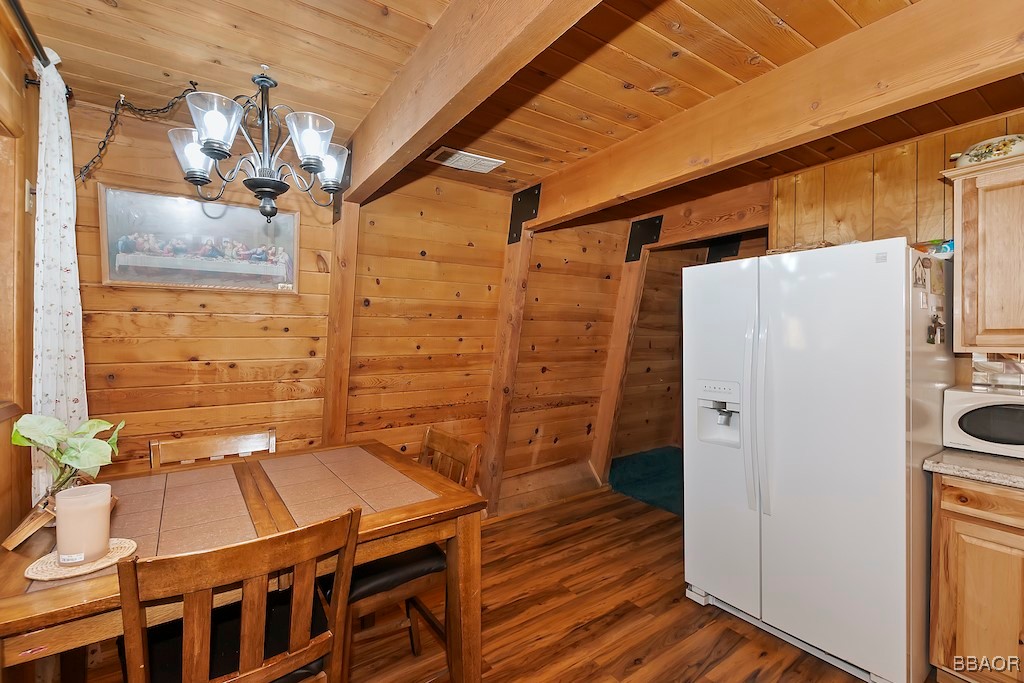 1109 Hemlock Lane Property Photo 9