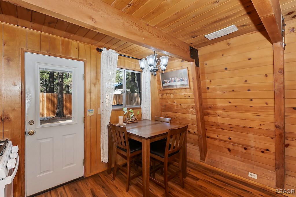 1109 Hemlock Lane Property Photo 10