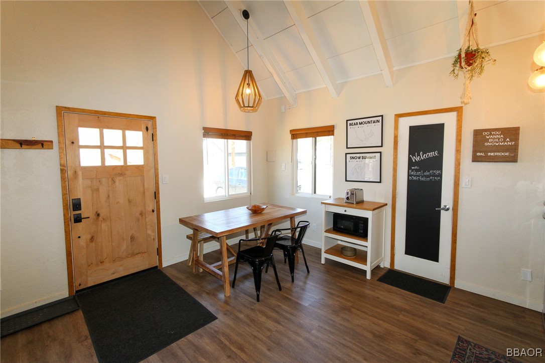 42585 Falcon Avenue Property Photo 8