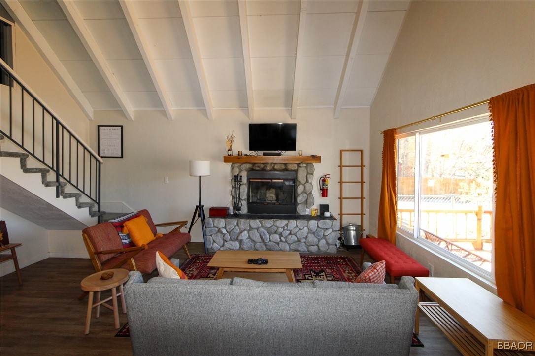 42585 Falcon Avenue Property Photo 12