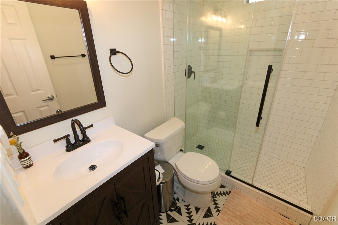 42585 Falcon Avenue Property Photo 18