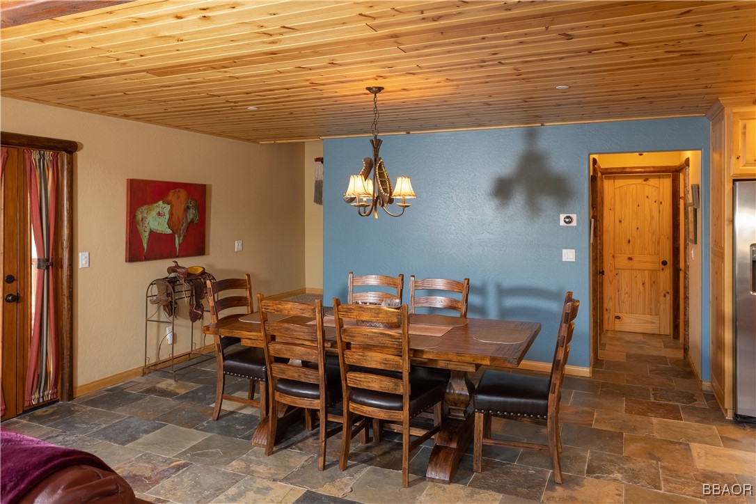 1389 Flintridge Avenue Property Photo 8