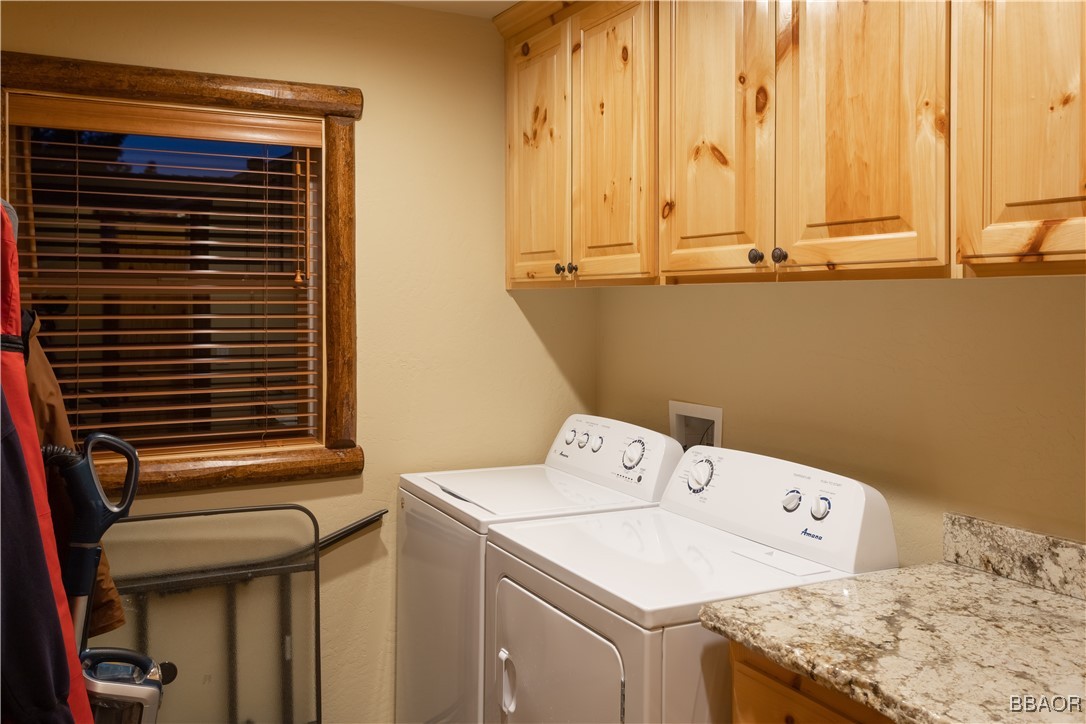 1389 Flintridge Avenue Property Photo 9