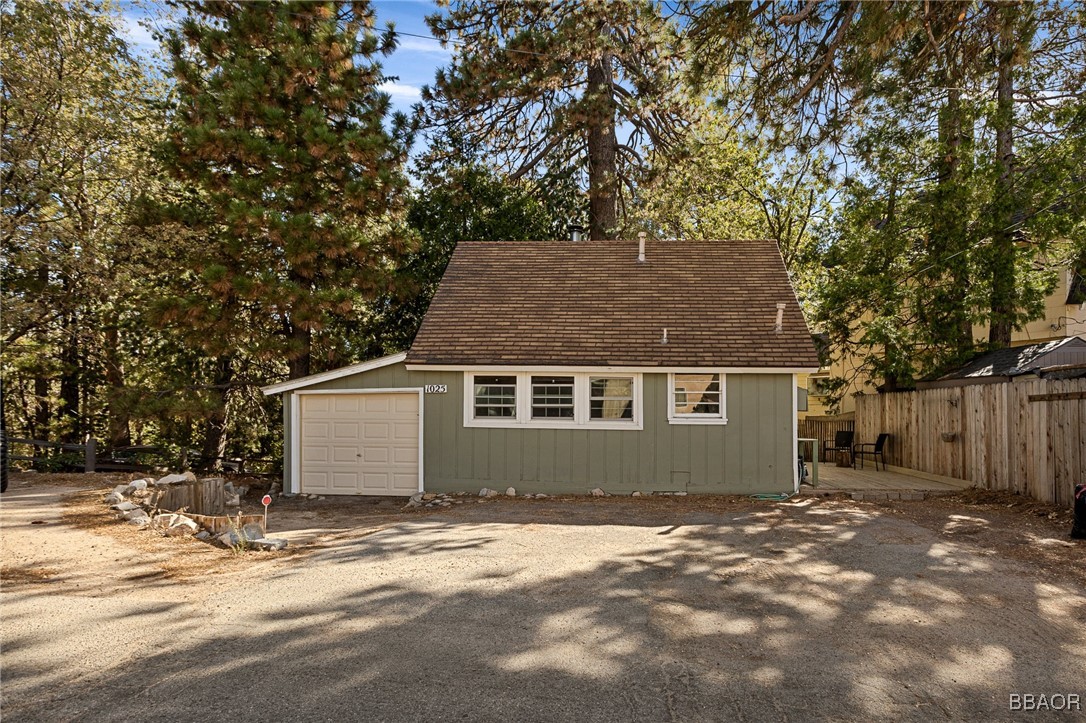 1025 Inspiration Drive Property Photo 2