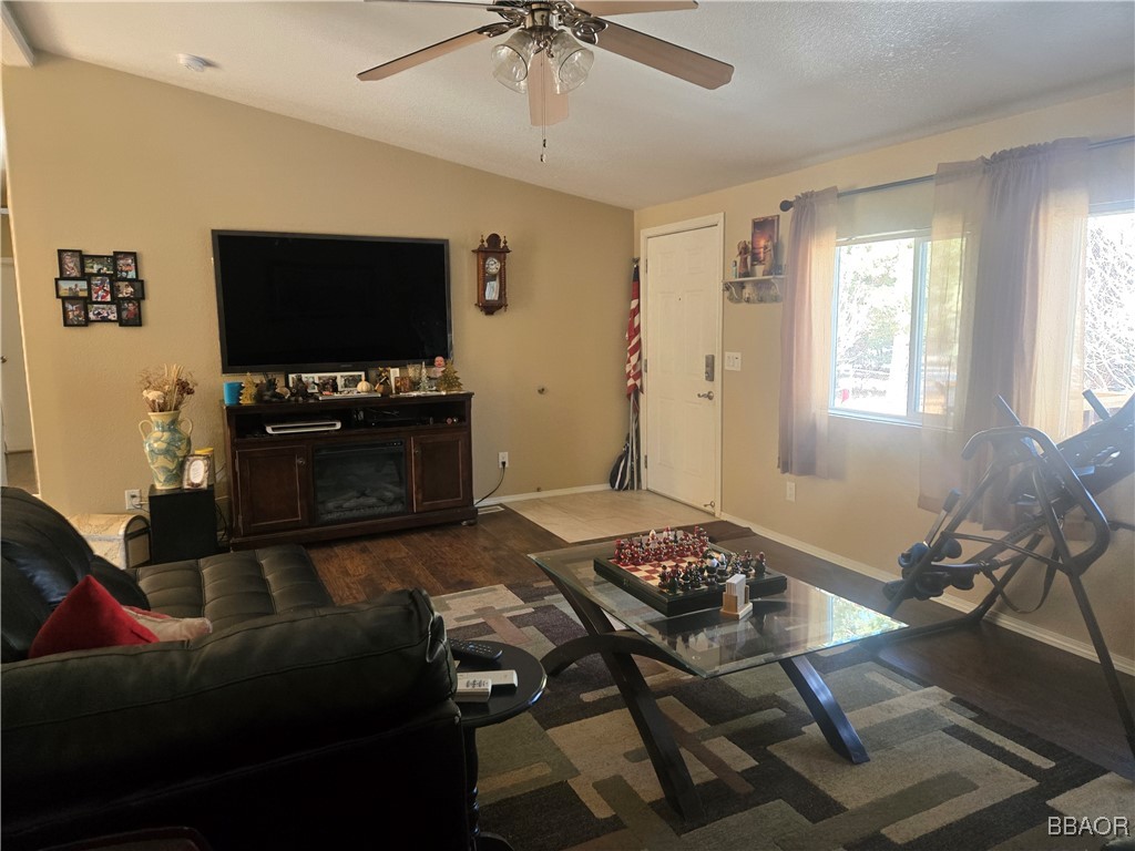 2056 Cedar Pine Lane Property Photo 5
