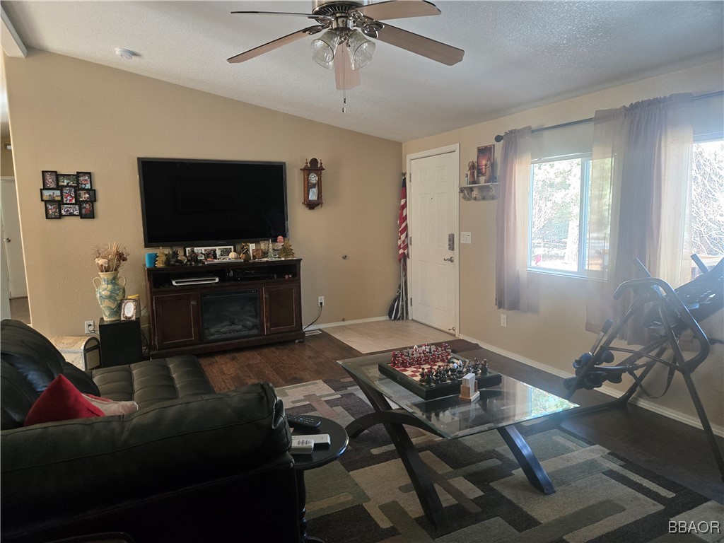 2056 Cedar Pine Lane Property Photo 9