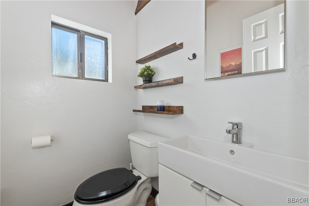 42533 Moonridge Road 4 Property Photo 12