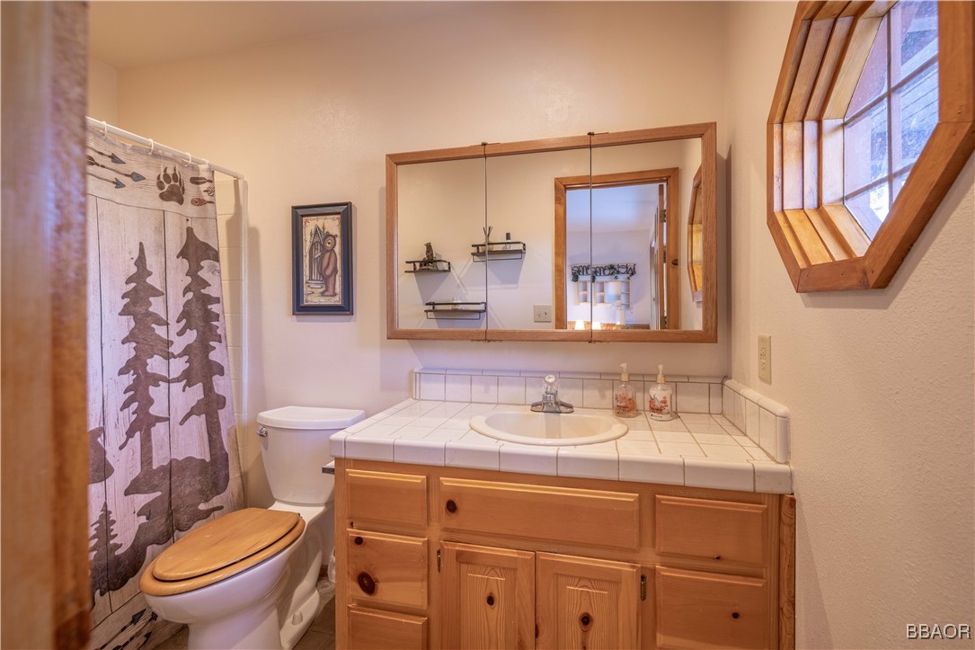 479 Villa Grove Avenue Property Photo 24