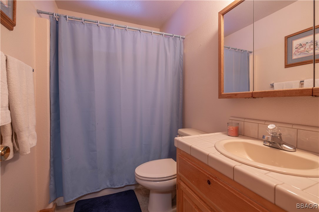 479 Villa Grove Avenue Property Photo 29