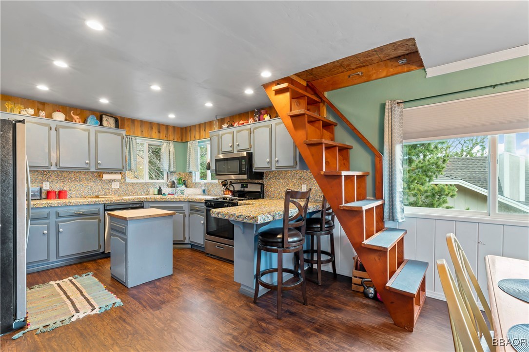 28185 Arbon Lane Property Photo 8