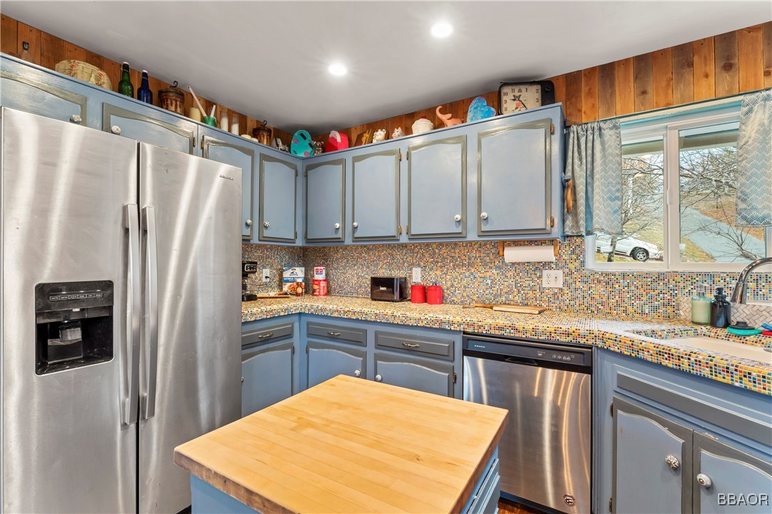 28185 Arbon Lane Property Photo 10